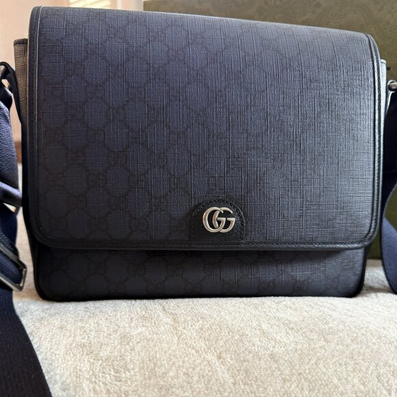 Gucci Men's Monogram Crossbody Bag. - Picture 1 of 9